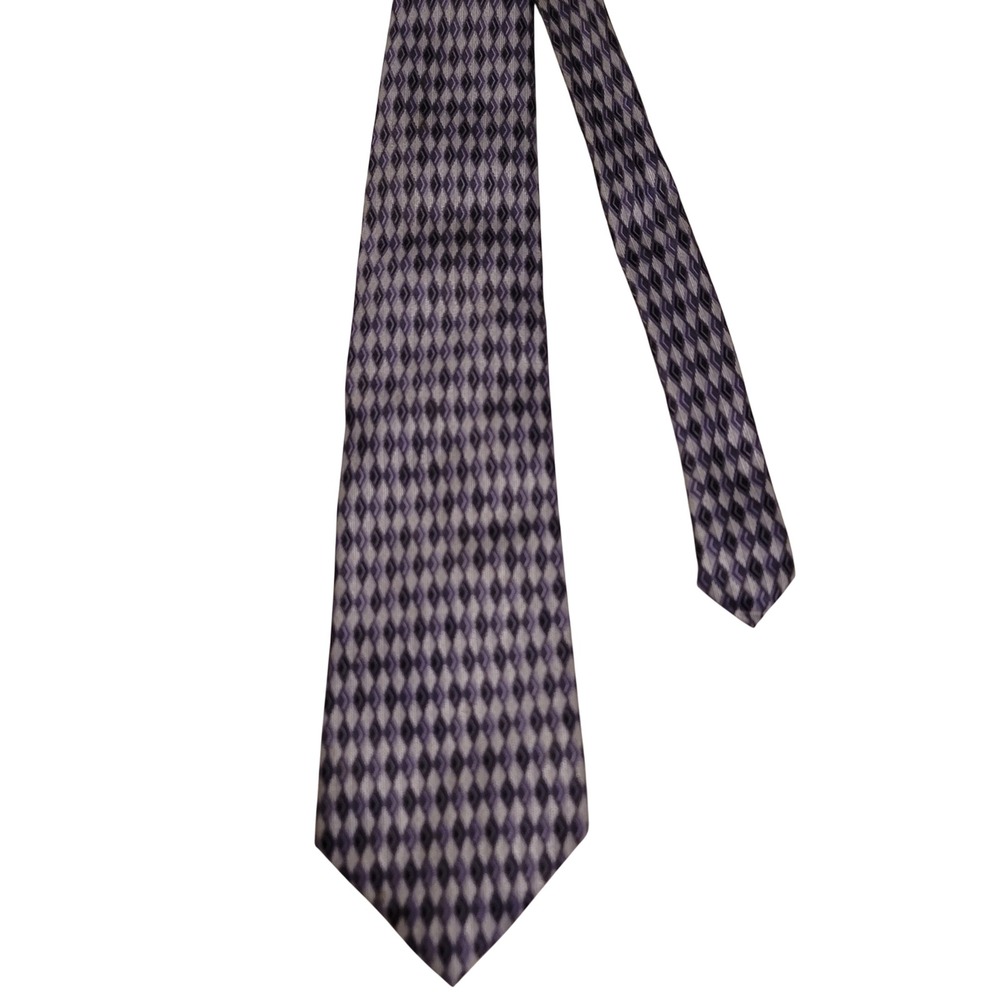 Geoffrey Beene Mens Silk Necktie Purple Grey Black Geometric Diamond Pattern Tie